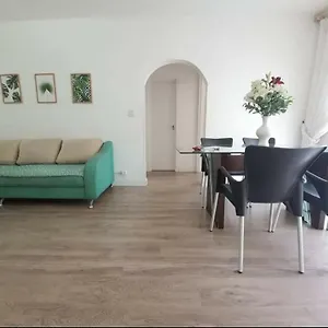 Belo Apartamento Na Avenida Brasil Balneário Camboriú